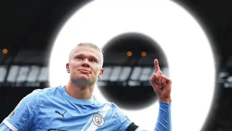 意甲风云再起：AC米兰逆袭登顶，那不勒斯首败榜首之争白热化